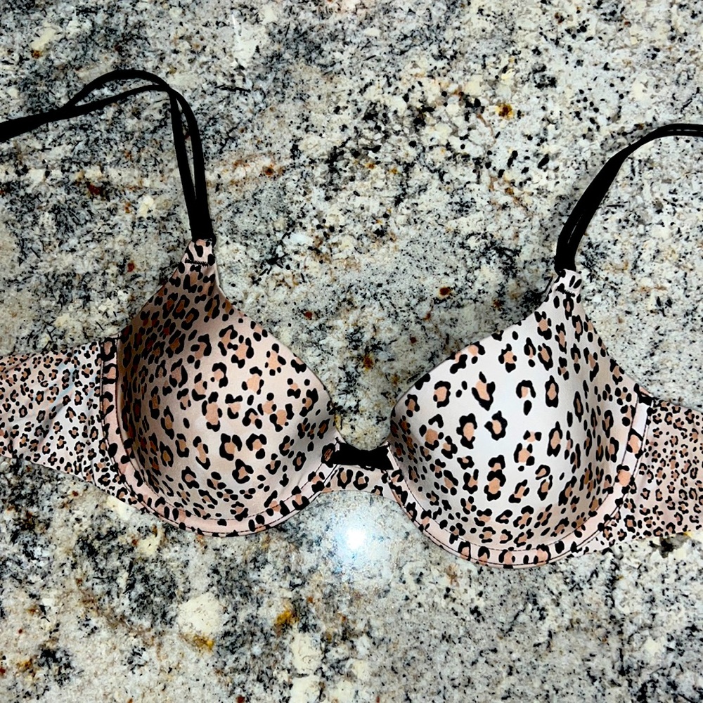 Victoria’s Secret Demi Buste Bra 🌼